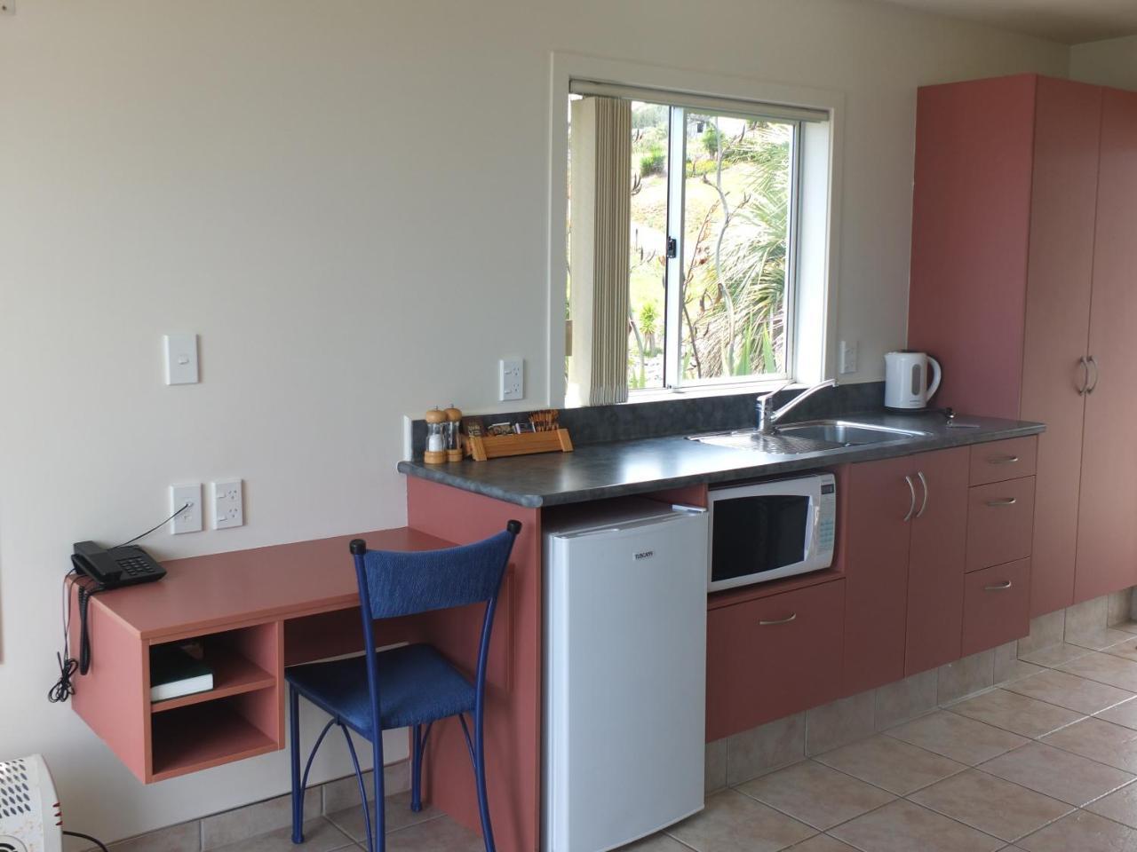 Ahipara Bay Motel Bagian luar foto
